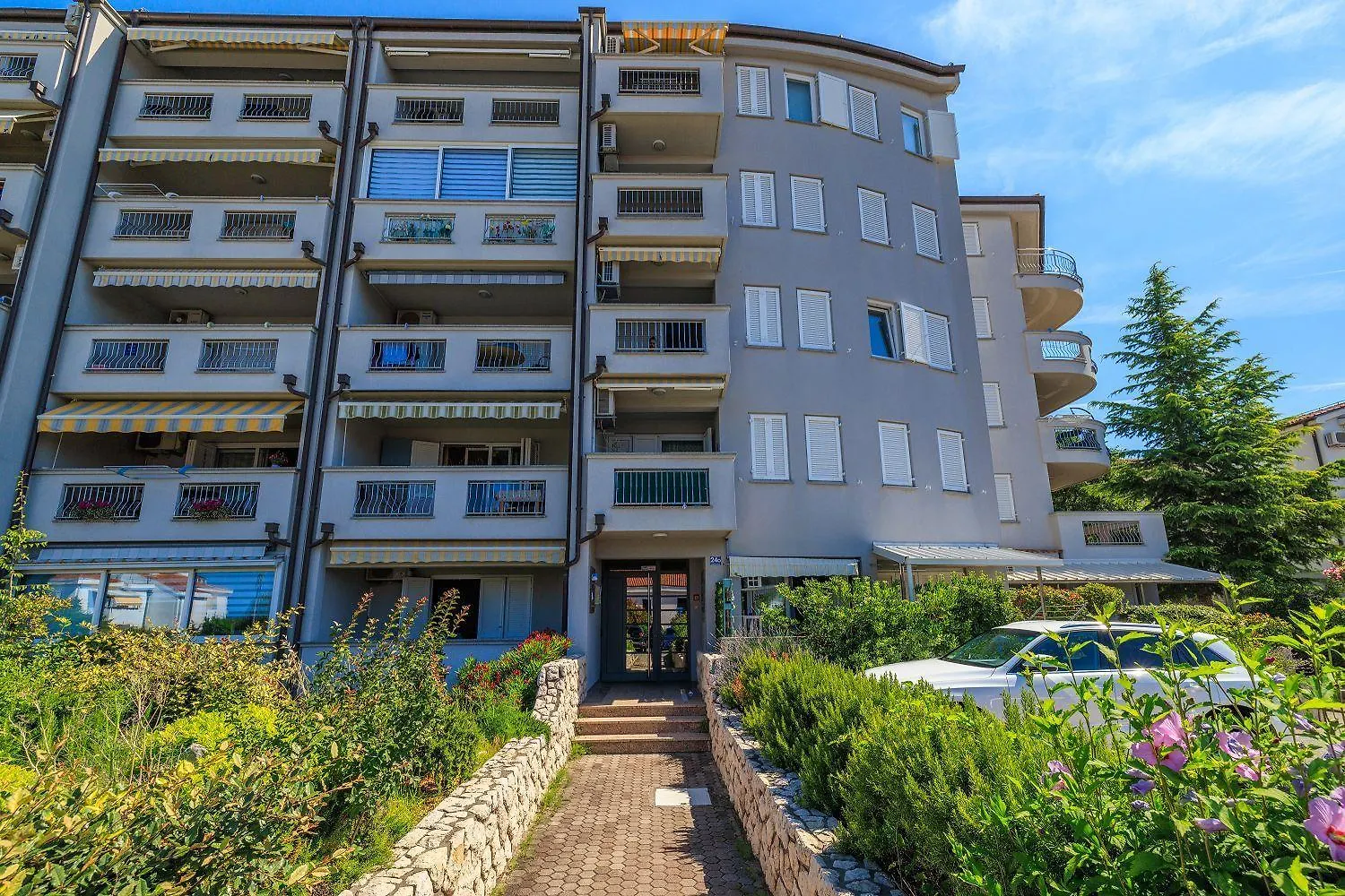 Helles Apartment In Neubausiedlung Nur 500 Meter Zum Strand Mit Meerblick, Waschmaschine Crikvenica