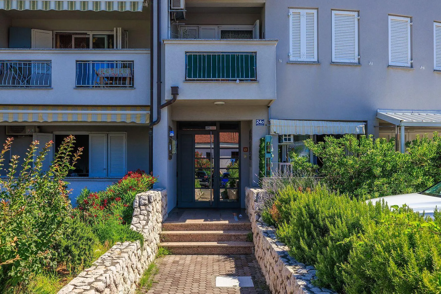 Helles Apartment In Neubausiedlung Nur 500 Meter Zum Strand Mit Meerblick, Waschmaschine Crikvenica